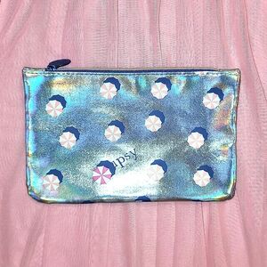 NEW Ipsy makeup bag; iridescent silver vinyl w/beach umbrella print; pink lining